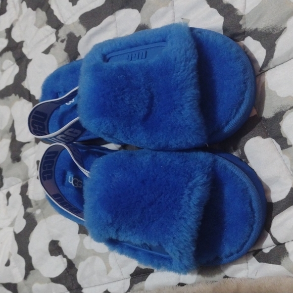 Boys UGG slippers - Picture 2 of 2